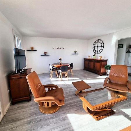 5 appartements indépendants situés à mi-chemin entre le Vieux Port et le Pont de l île de Ré La Rochelle  Exterior foto