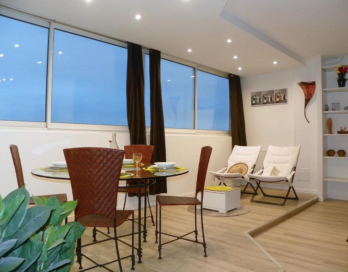 5 appartements indépendants situés à mi-chemin entre le Vieux Port et le Pont de l île de Ré La Rochelle  Exterior foto