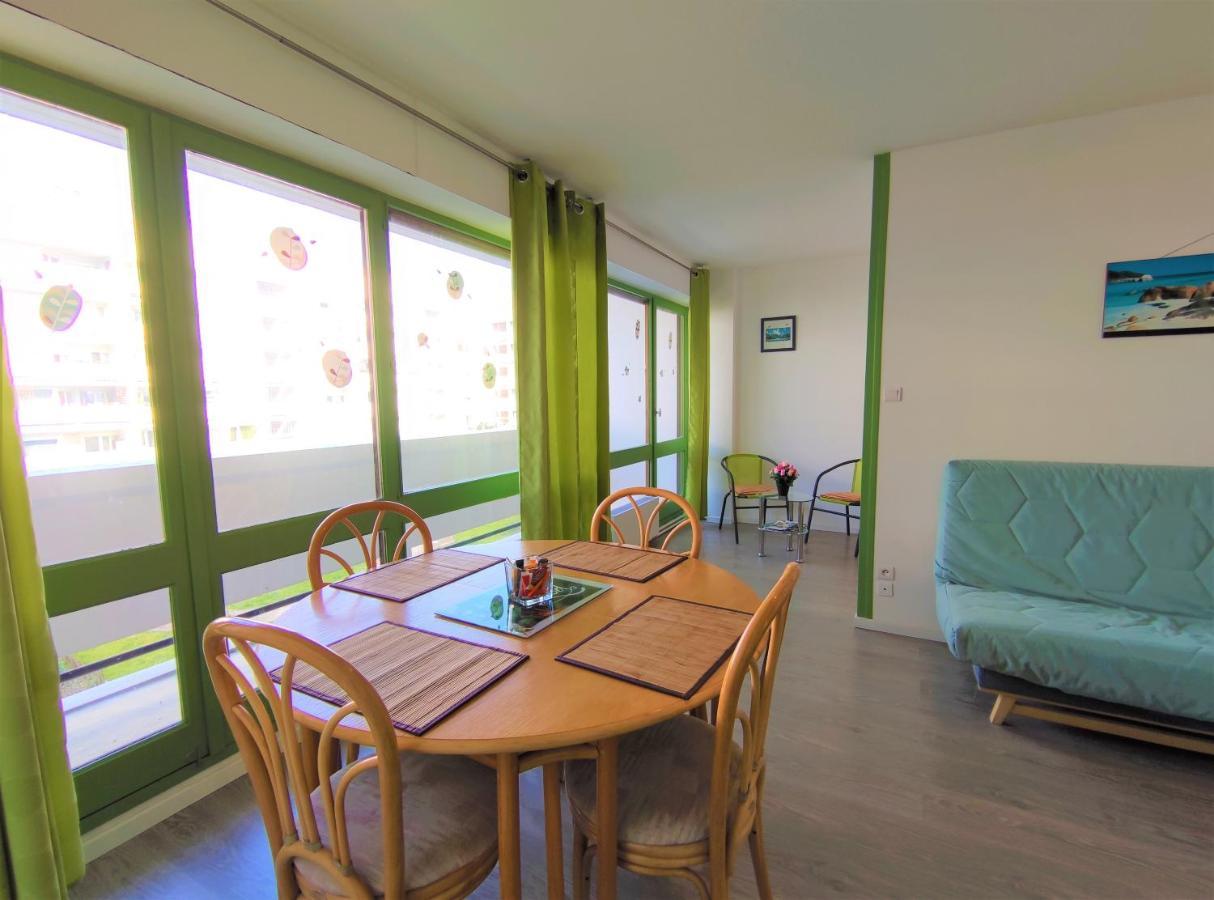5 appartements indépendants situés à mi-chemin entre le Vieux Port et le Pont de l île de Ré La Rochelle  Exterior foto