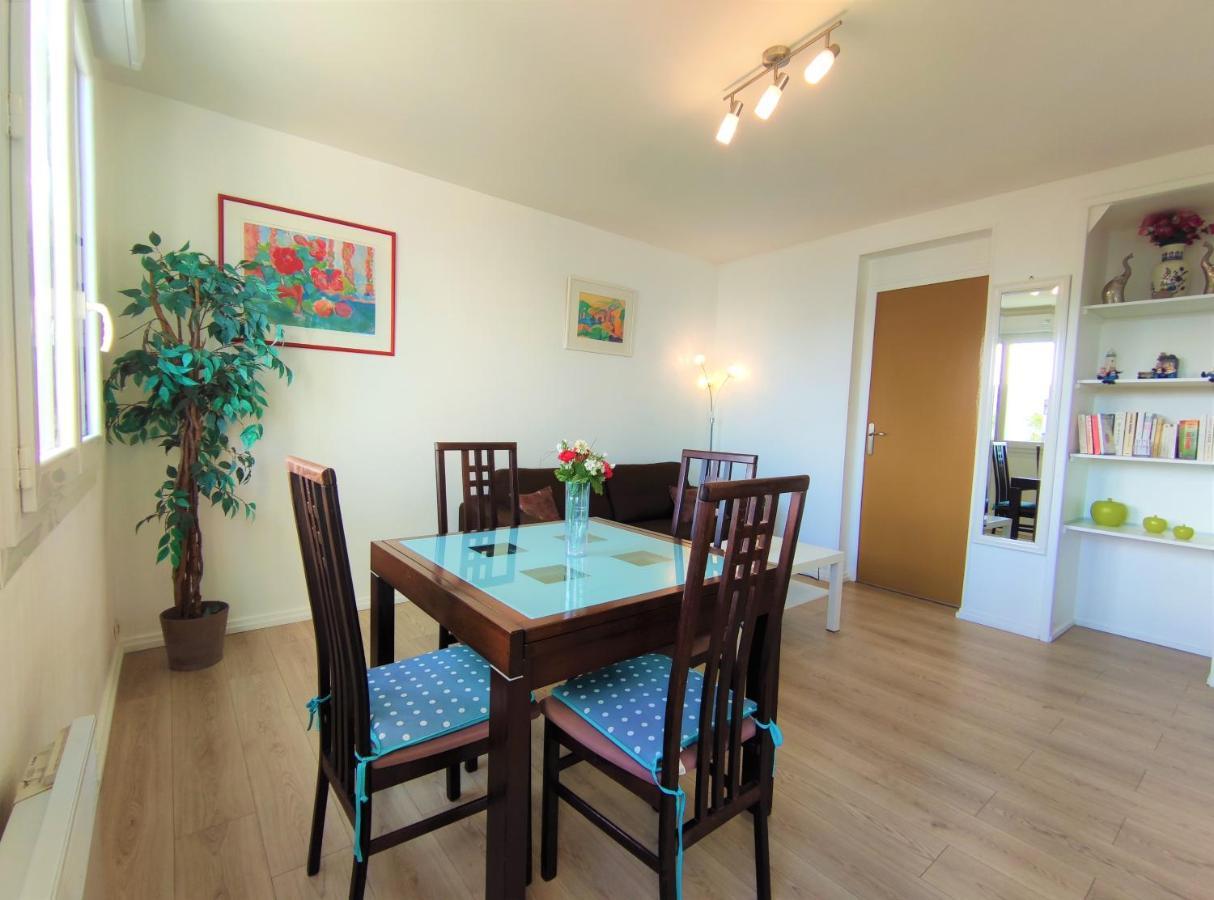 5 appartements indépendants situés à mi-chemin entre le Vieux Port et le Pont de l île de Ré La Rochelle  Exterior foto