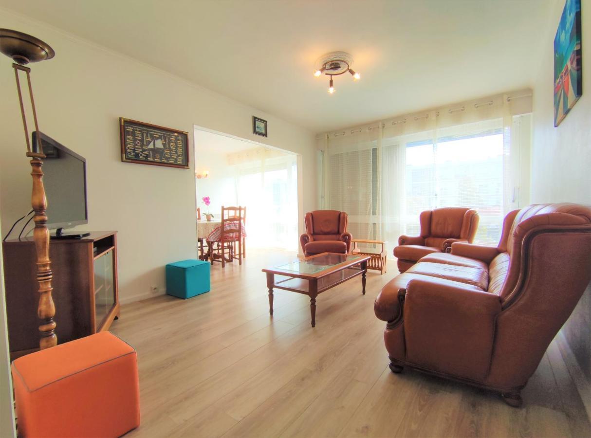 5 appartements indépendants situés à mi-chemin entre le Vieux Port et le Pont de l île de Ré La Rochelle  Exterior foto