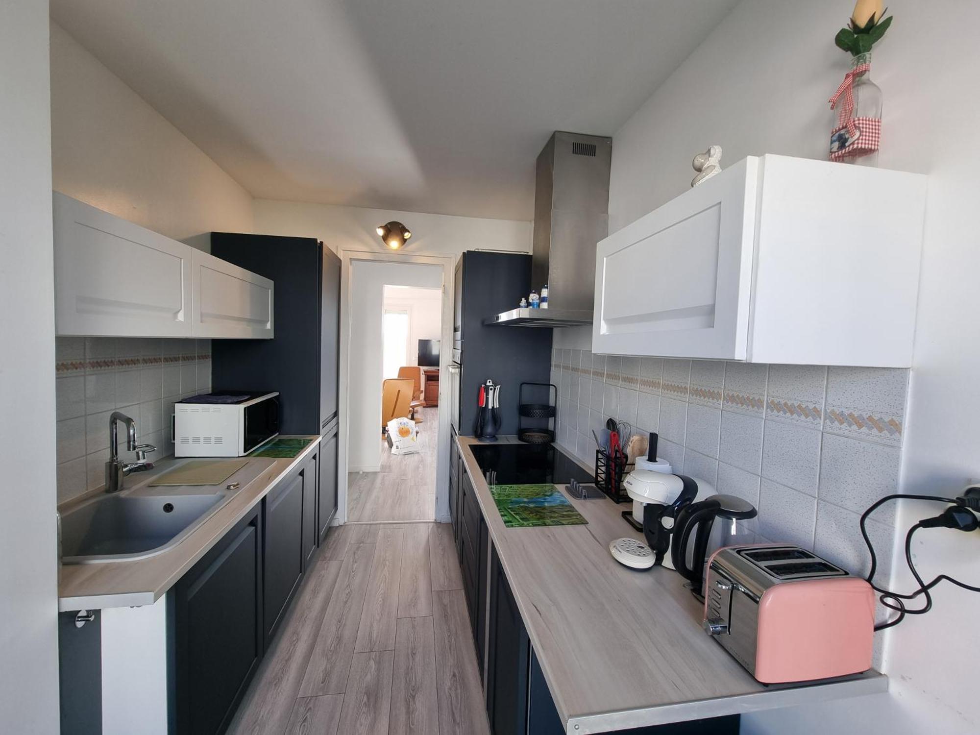 5 appartements indépendants situés à mi-chemin entre le Vieux Port et le Pont de l île de Ré La Rochelle  Exterior foto